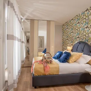 Mytale Luxury Spagna Rome